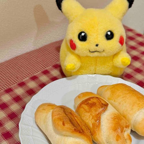 ﾌﾟﾝ

今年初 パン作り ママとしまちた🍞
今年初のパンは 塩バターパンでちた(𓂂꜆◕⩊◕꜀𓂂)
過去1 おいしくてリピ確でちな☝️