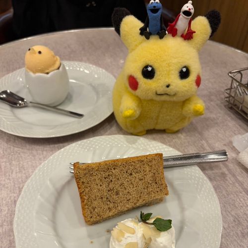 プ～～チャ


ひよこさんの アイス と シフォンケーキでち🐥
食べる時、 ごめんでち～ってなりまちたт‪   ̫  т