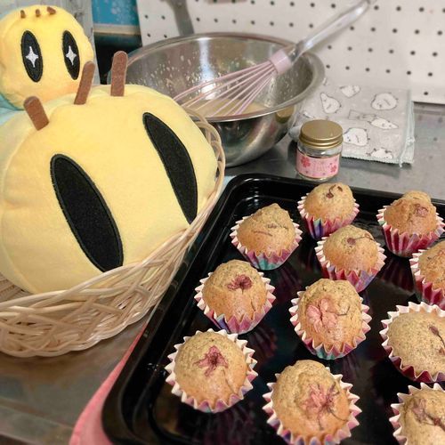 桜のカップケーキが焼けたよ！🧁🌸