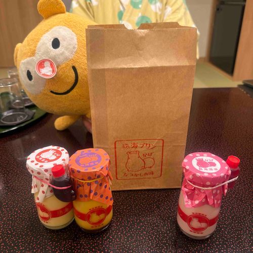 テイクアウト して お部屋で 熱海プリン🍮𓌈﻿
シールお鼻につけてみたー!!( ˆoˆ )🎶
