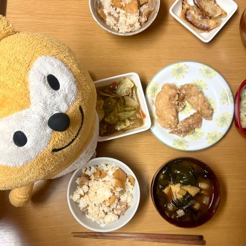 タケノコご飯と タケノコのお味噌汁やにー！\( ˆoˆ )/
春がやって来た〜あまま〜美味しい〜