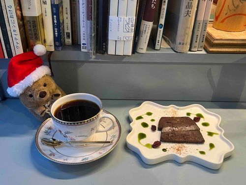 テリーヌってケーキを たべたよ！
さいきんは うかれぼうしの やんやん
赤ってなかなか いいじゃんね🎅