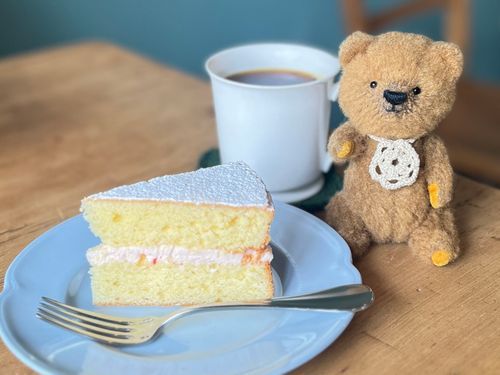 ヴィクトリアケーキというらしい
バターたっぷり、おいしかったです🍽️