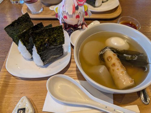 あやめちゃんとご飯♪