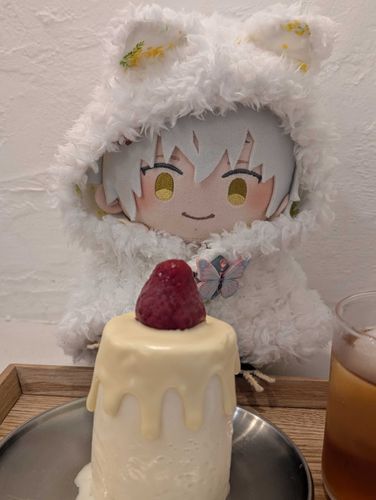 「ろうそくのような菓子だな。」