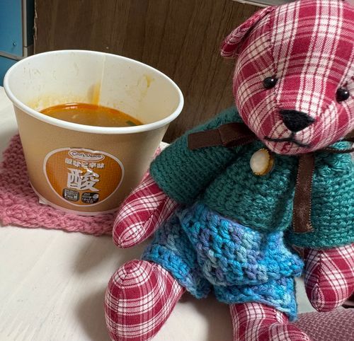 イオンで、麻辣湯に似たものが
売っていましたぞ
今日は急に寒いので、ピッタリですな。
辛くはないので、辛いのが苦手な方にオススメですぞー