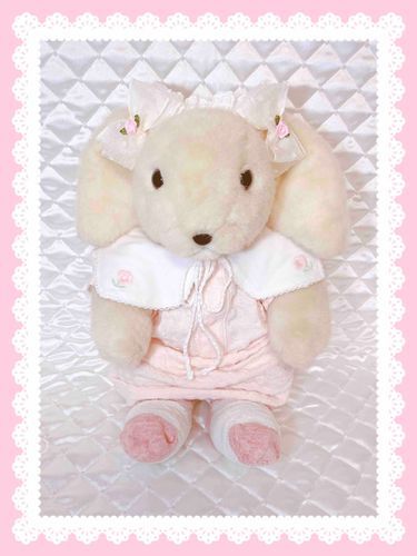 オーナーが手作りのリボンをつけてくれたの🎀

私の宝物よ✨