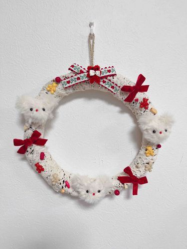 ぬいじゃないかもだけど、モールドールのリースまた作ったよ！！
今回はクリスマス感少なめでいつでも飾れるようなリースにしたの！
お友達にプレゼントするんだ🎀