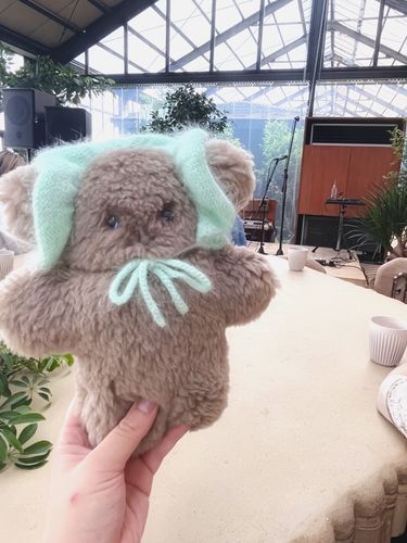 昨日は千葉の植物園でKIRINJIの弾き語りライブがあったよ〜
木々に囲まれたステージで素敵だった。
歌もとっても良かったよ〜〜

