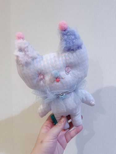 この子はワークショップでデコったぬい。
もとの猫さんの形は作られてて、お顔とかは自分で材料チョイスして作りました✌楽しすぎた！