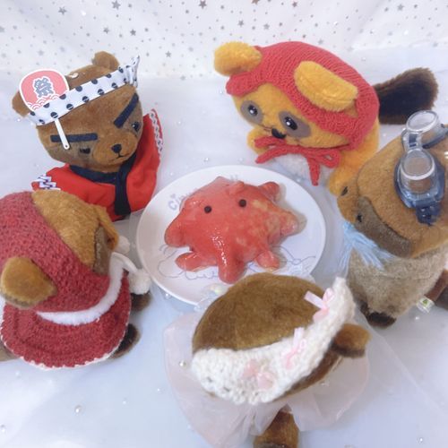 メンダコさんパンに出会いました。
たぬズのみんなで記念撮影✨