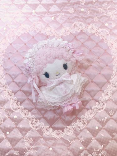 ピアノちゃんお迎えしたよ！
なぜかオンラインショップでセールで50%もオフだった……

でもおかげで家に来てくれて嬉しいな♡