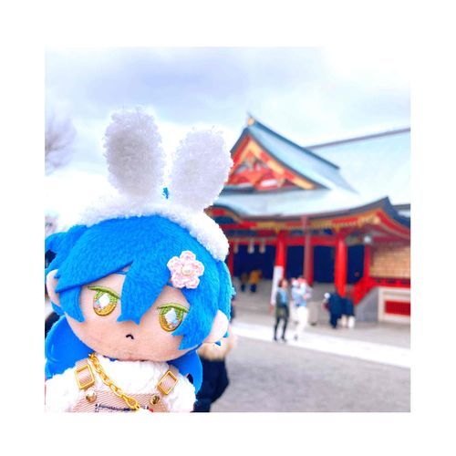 みんな おつ

これは ことしの はつもうで の しゃしん で ござる

あれから もうすぐ いちねん らしい ですぞ

あまりにも はやい いちねん
せっしゃ でなきゃ みのがしちゃう ね
