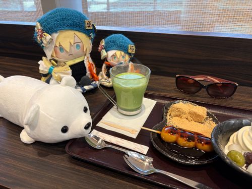 大『しろくまさん？』

ゆび『しろくまのもっつぃーだ』

大『もっちー？』

ゆび『もっつぁれらちーずから取ってもっつぃーだ』

大『もったれらちーずのもっちー！』

『』