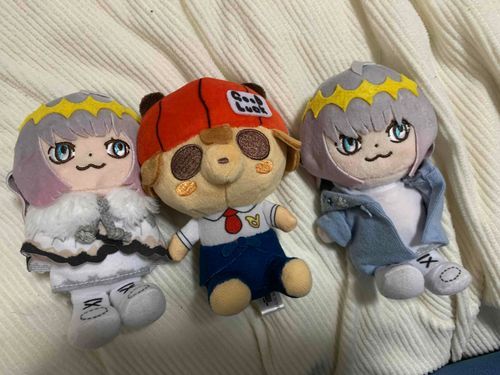 新しい子がやって来たよ！
君はパンみたいな色してるけど所詮布だから食べられないね。残念。