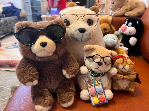 おひさしぶりです
村ではいま空前のめがねブームです👓