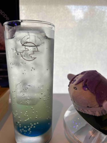 水平線のサイダー
なんとも綺麗な響きの季語ですね