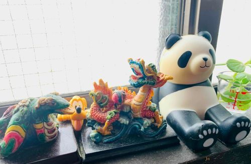 Q.クリスマスってなんですか？

「その日から数えて7回寝ると新年。新年ってことはもう、自分は今年は大忙し！」
「自分はまだあと一年休めるなぁって感じ」