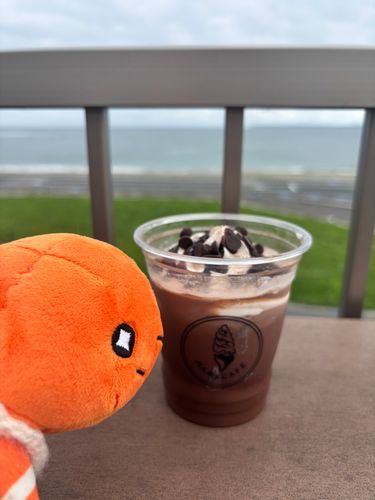 じーーーーっ、、こっそりのんじゃお！