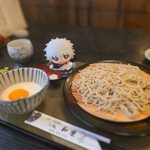 づらが よろこびそうな そばだな。