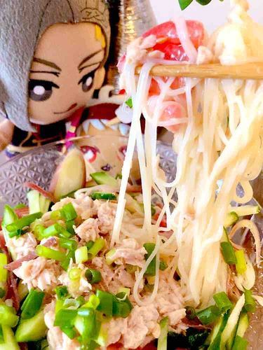 そうめん！
これたべて　あつさにまけるな！