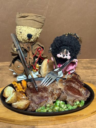 肉の塊を切って
ステーキ🥩にするのが夢じゃったんよ🤤