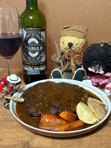 できた〜🥘
今宵は🍷メルローと共に✨