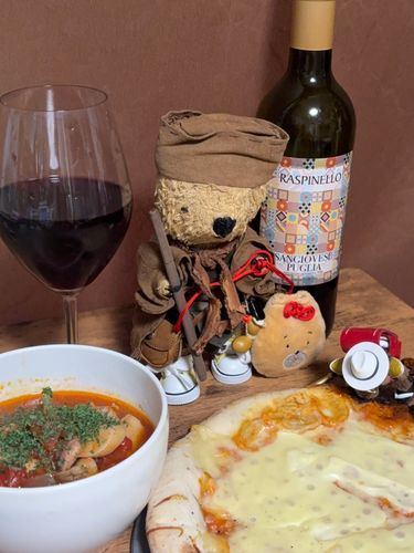 今日はイタメシ🇮🇹
マルゲリータ🍕ピザと
鶏肉のトマト煮🍅で
気分はイタリア〜ン🍷


