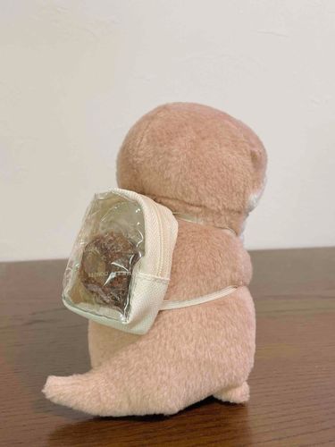 やまだです。
天気もいいので、くすねてきたミニドーナツを背負ってピクニックに行こうと思います。やまだはバナナはおやつに入る派なので、バナナも隙を見て奪取してこようと企んでいるところです。
