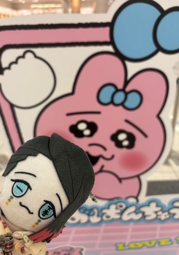 おぱんちゅうさぎと一緒に写真撮ったよ！
ちびえんちゃん一緒に撮れて大喜び🥰