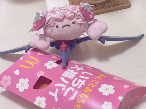 きょうからいちごだいふくパイが始まったからさっそく食べたんだ🍓✨
とてもおいしかったぁ！