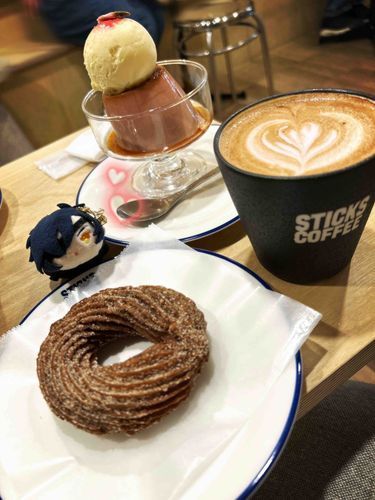 しなもん ちゅろす と さくらぷりん
それに さくら らて だよ！
はるの おとずれ を おいしく かんじられたね。