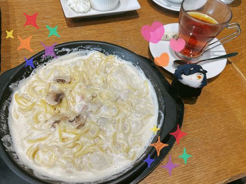 あつあつ かるぼなーら と よーじや のぱふぇだよ！
おいしいものを たべられる おやすみのひ
たいせつだね。