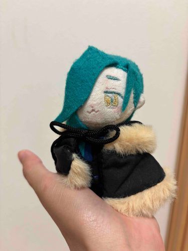 あるじから ちしりょうの 「かわいい」を あびているよ……うん、うん、しっているよ