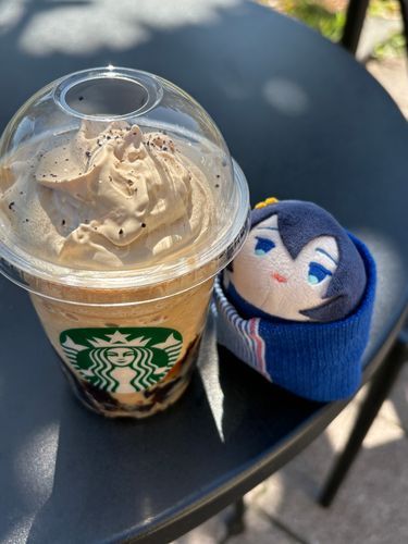 あるじが　いたばんすきな
ふらぺちのが　ふっかつしたと
おおよろこびだ
うむ❤️たしかにうまいな
なくなるまえに　またのみたいぞ