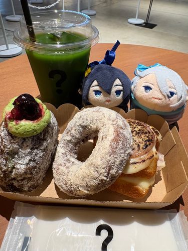 どなつ🍩たべたかな
あまいのとしょっぱいのがあると
むげんにいけると　　
もちちかさんがいってる