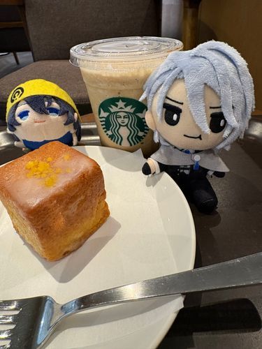 🌙　きょうは　しんいりの
まめちよぎの　すたばでびぅの
おともだ
ばななのたんぶら　うりきれてて
にけんめにいくらしい