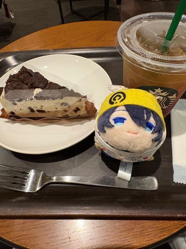 おでかけしたら
あまりのあつさに　ぎぶあっぷ
すたばどので　かいふくちゅう