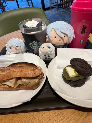 んま　のおれが　ばくたんしたから
あるじが　ちょぎのうたげを
ひらいてくれたかな
んま〜(∩ ´ ᵕ `∩)