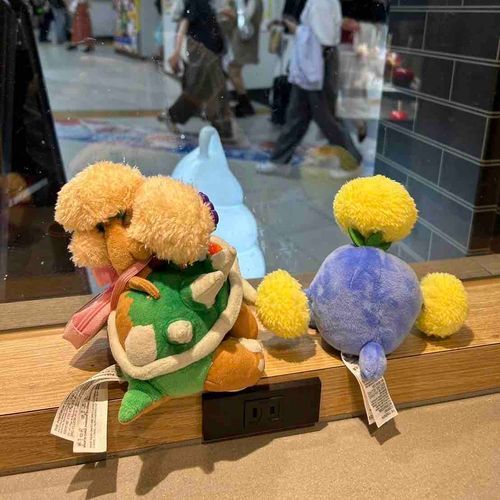 お友達のワタッコちゃんと 新宿の雑踏を眺めた時の写真💭