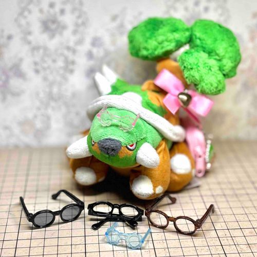 新しいお花のサングラス！🌸🕶️
僕にはちょっと 小さかった😭