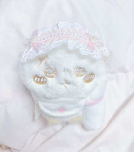 らっこにヘッドドレスをつくってあげたよ𓂃 𓈒𓏸 𓋜 . *