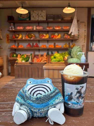 夕日丘商店街に行ったんだぞ
コーヒーフロートはパチパチしてたぞ