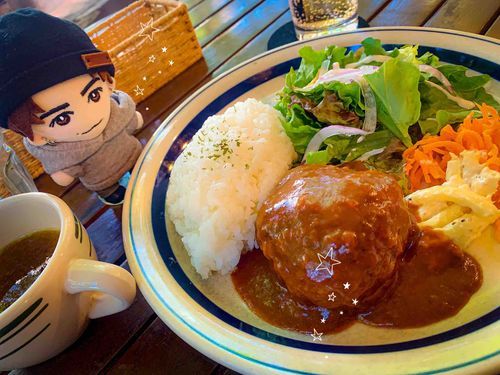 なかめぐろのslow tableカフェにいってきたときのはんばーぐ🍴