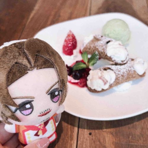 なんかﾁｰｽﾞとﾍﾞﾘｰ?とかが入ってて美味しかったよ~。