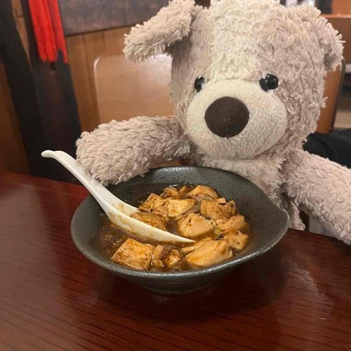 昨日のまーぼーとうふ！
わたしスプーンの練習してるんだ！
みんなで一緒のごはんはほんとにしあわせ！