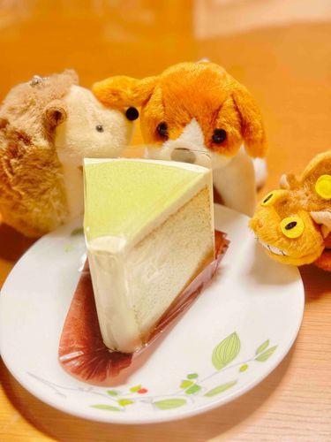 こしょこしょ… 
えっ！マスカットあじなの？
ぼく食べられるかなぁ