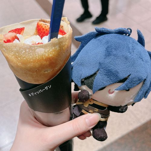 🍓🤍（あるじ、さいきん くれーぷ に はまってるみたい！）