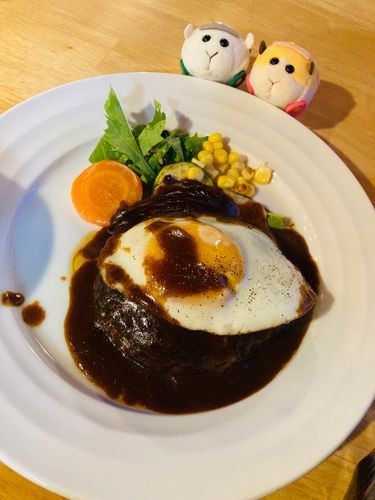 ありえん美味しかった.....今まで食べてきたハンバーグ史上1位ッ