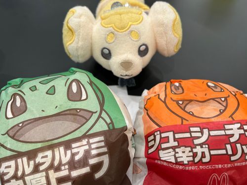 ﾕｰｼﾞｮｲﾊﾟﾚｰ!!!!!今日はｾﾚﾌﾞﾚｰ!!!!!

(トレーナーはシーフードが苦手らしい。ゼニガメのことは大好きらしいから安心してね🩵)